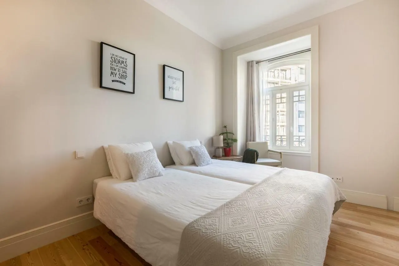 Cosy Marques De Pombal Apartment Lisbona