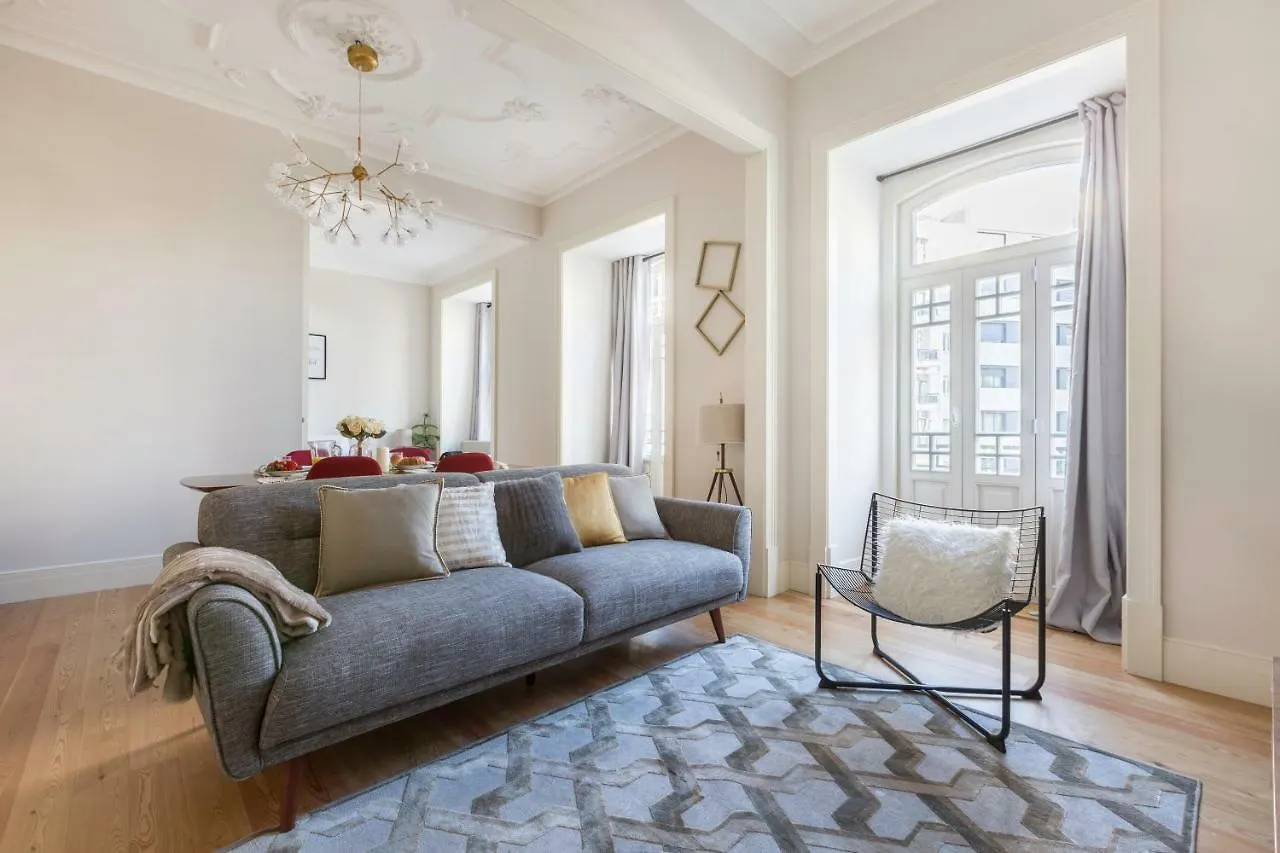 Cosy Marques De Pombal Apartment Lisbona
