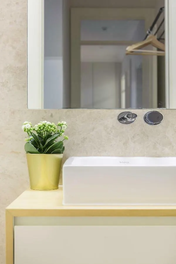 Cosy Marques De Pombal Apartment Lisbona