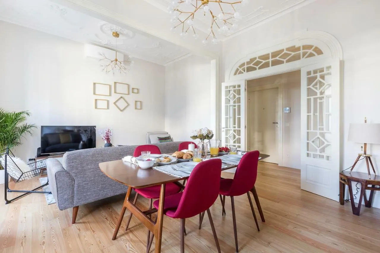 Cosy Marques De Pombal Apartment Lisboa