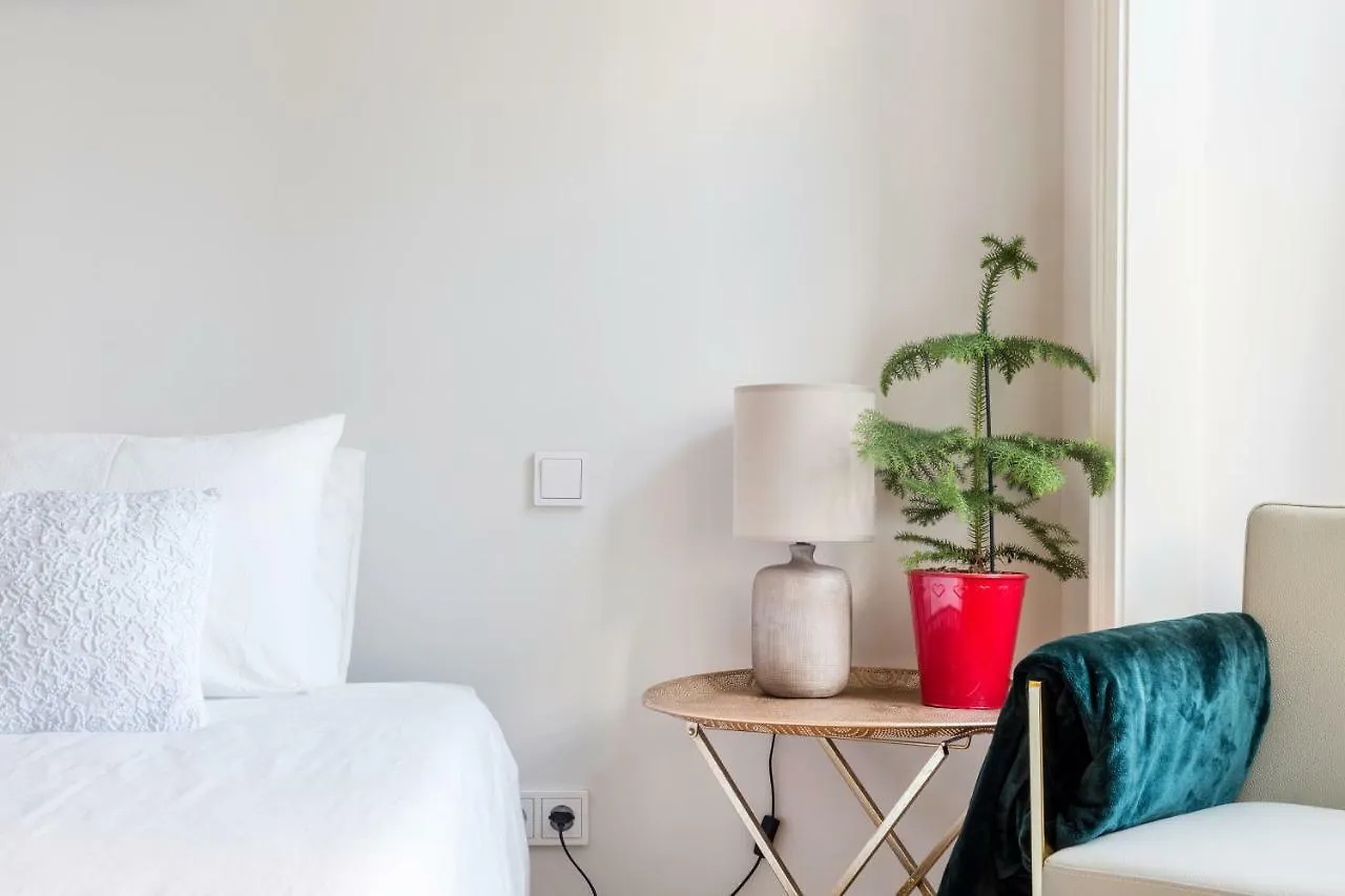 Cosy Marques De Pombal Apartment Lisboa